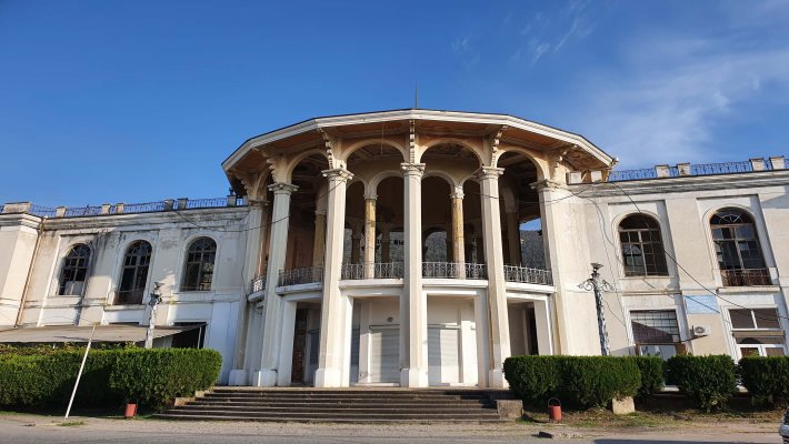 Автобусом по Абхазии на экскурсию